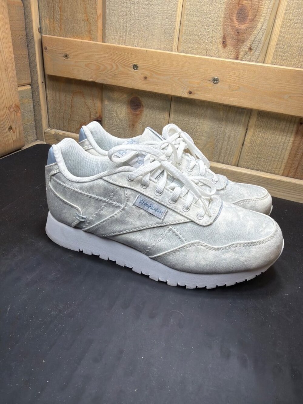 Reebok Classic Womens 7 White Cloud Wash Canvas MemoryTech Comfort Shoes GX4741